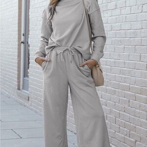 Women's Gray Pants & Jumpsuit